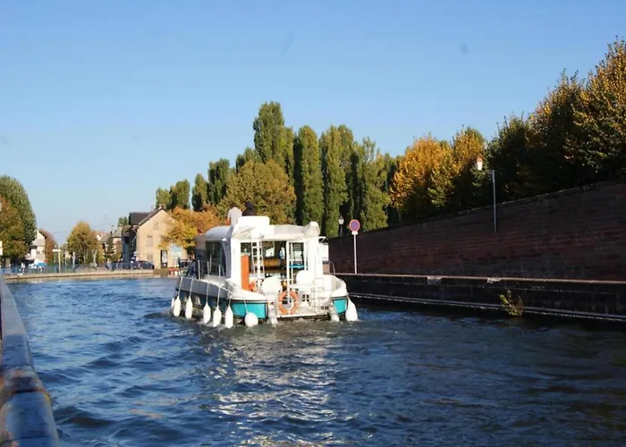 Дом отдыха Retreat *